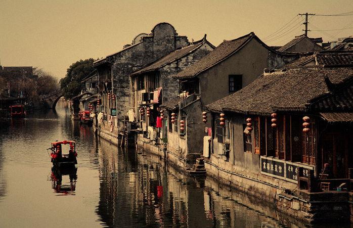 《点亮夜生活：打造完美酒吧的照明与点歌系统秘籍》