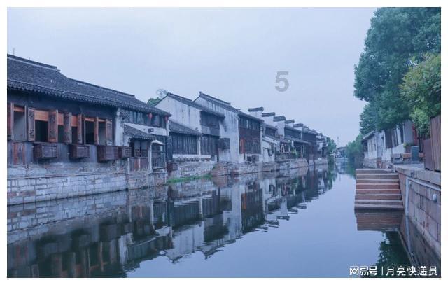 缓解春运拥堵 “潮汐机器人”在宁波上岗